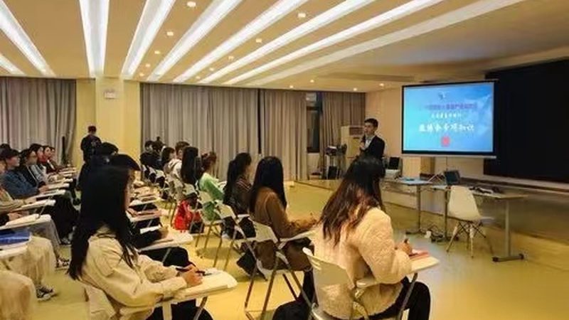 女生学电工：职业新选择，优缺点全面分析
